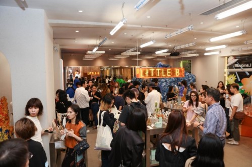 “科学护肤艺术家”UNISKIN优时颜携手LITTLE B 推出“悬浮讯号”主题快闪店