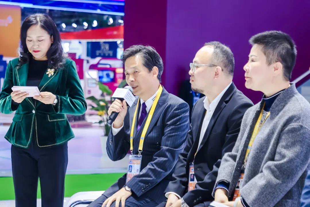 Yestar 艺星受邀参加第三届进博会中国医美行业三正规倡议发布会
